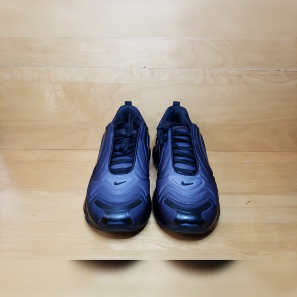 SOLD!!! Women's Nike Air Max 720 - Picture 2 of 10